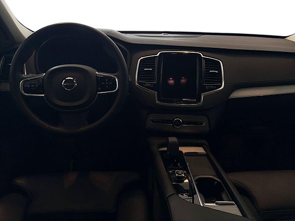 Volvo XC90 9 of 27
