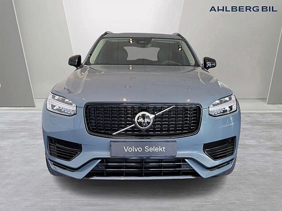 Volvo XC90 5 of 27