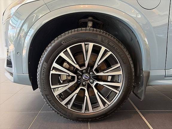 Volvo XC90 23 of 27