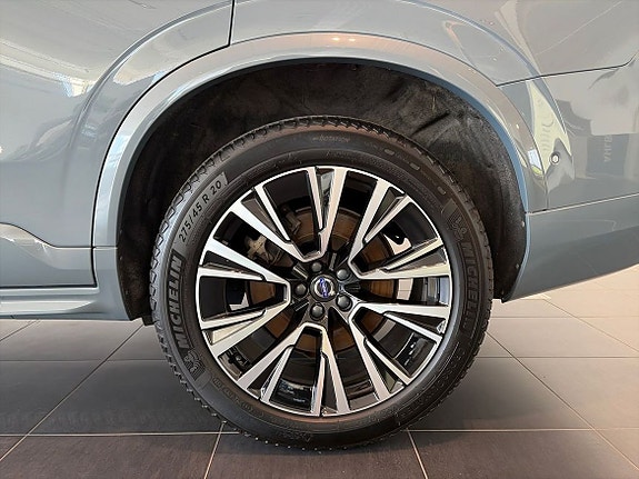 Volvo XC90 24 of 27