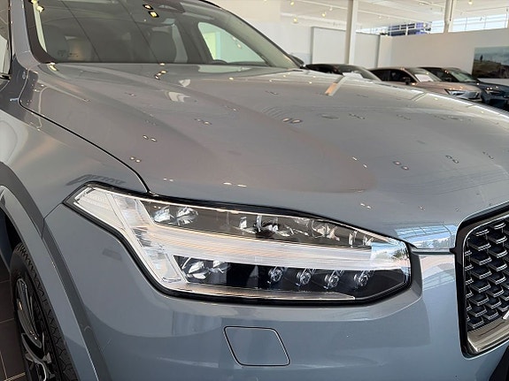 Volvo XC90 15 of 27