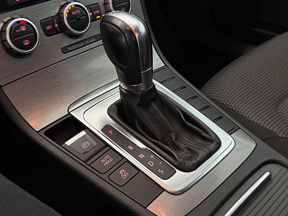 Volkswagen Passat 25 of 29