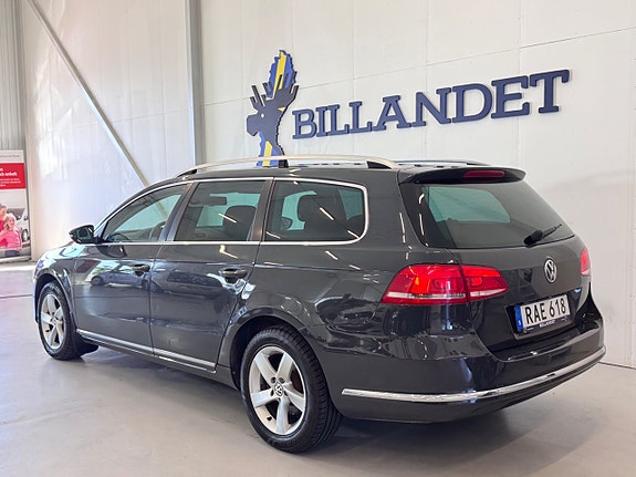 Volkswagen Passat 4 of 29