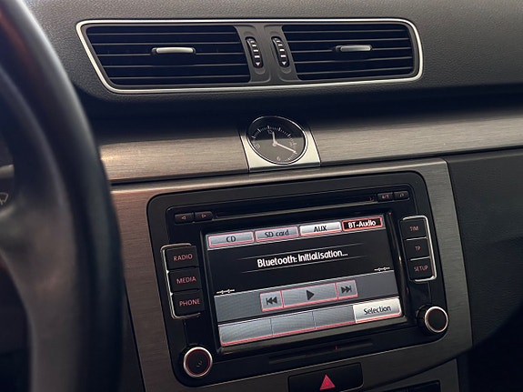 Volkswagen Passat 22 of 29