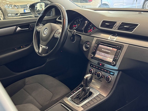 Volkswagen Passat 20 of 29