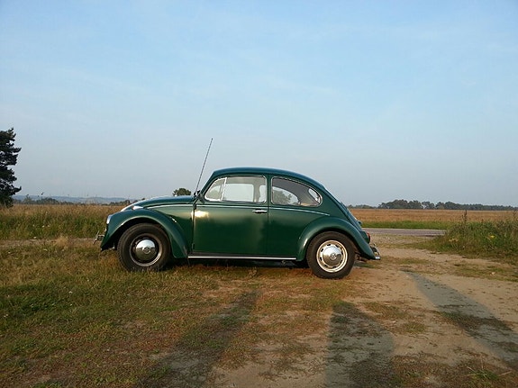 Volkswagen 1300 3 of 5