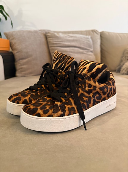 Product image 1 of 9