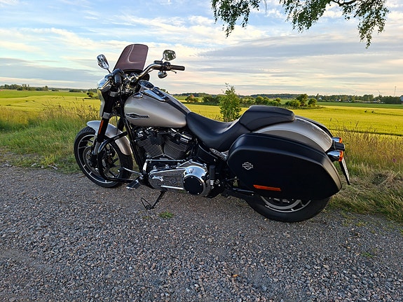 Harley-Davidson SPORT GLIDE 4 of 5