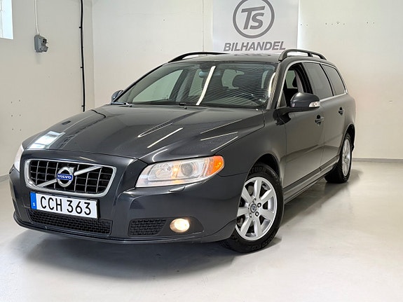 Volvo V70 2 of 5