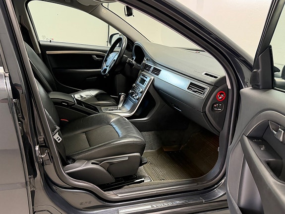 Volvo V70 5 of 5