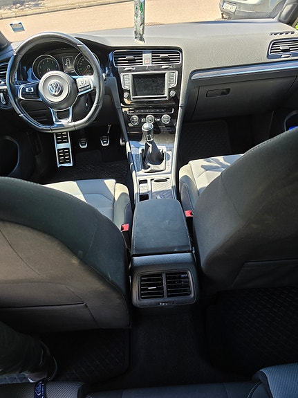 Volkswagen Golf VII 4 of 5