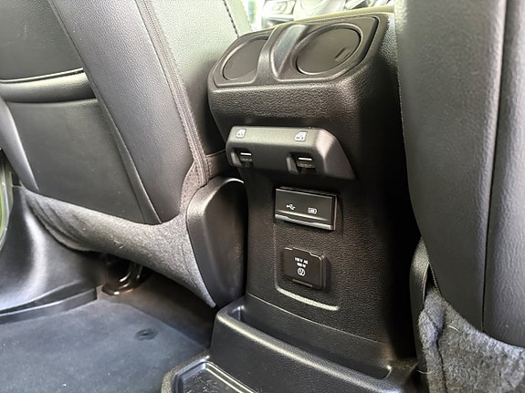 Jeep Wrangler Unlimited 16 of 24