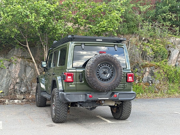 Jeep Wrangler Unlimited 5 of 5
