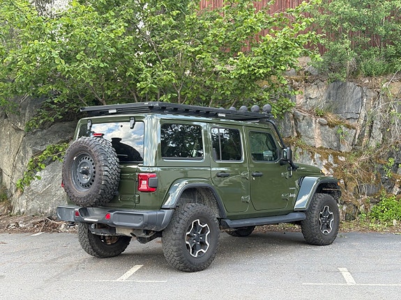 Jeep Wrangler Unlimited 6 of 24