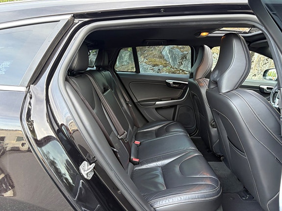 Volvo V60 7 of 20