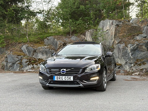 Volvo V60 2 of 20