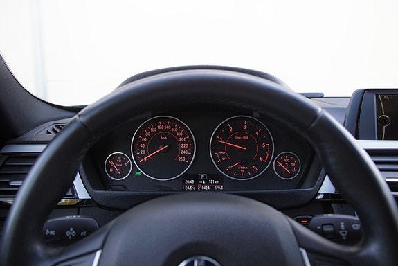 BMW 320d 19 of 23