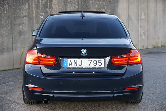 BMW 320d 14 of 23