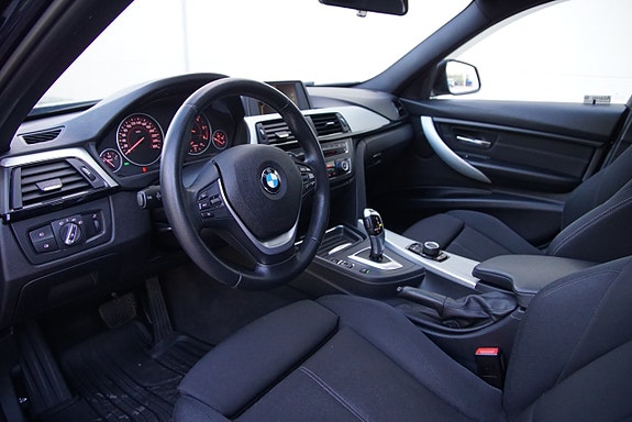 BMW 320d 18 of 23