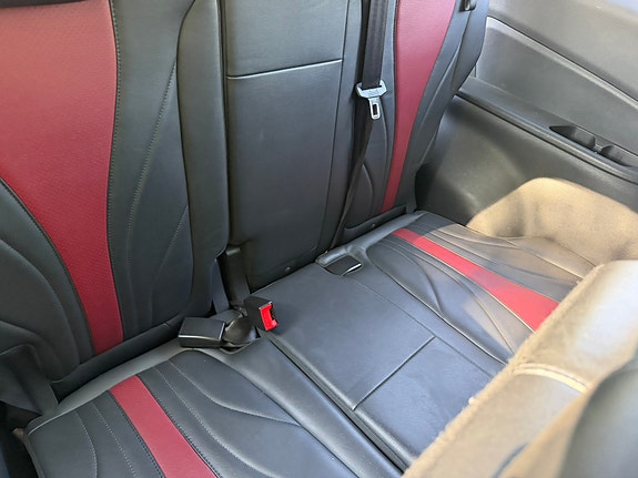 Maxus Euniq 5 7 of 15