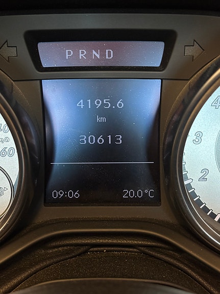 Mercedes-Benz SLK350 5 of 5