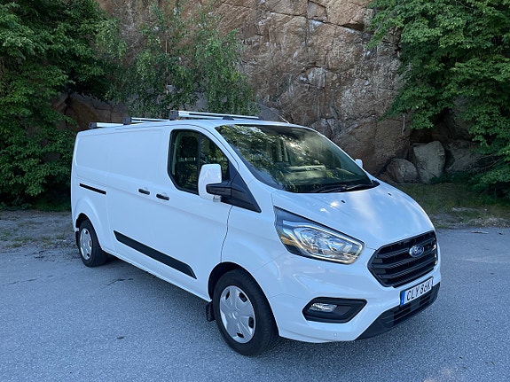 Ford Transit Custom 2 of 5