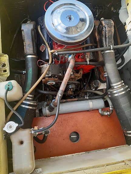 Volga 70 Chevy V8 10 of 13