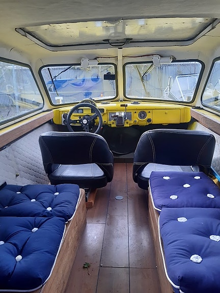 Volga 70 Chevy V8 3 of 9