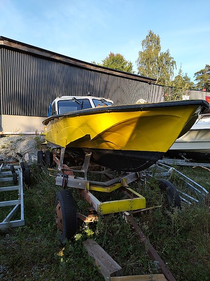 Volga 70 Chevy V8 9 of 9