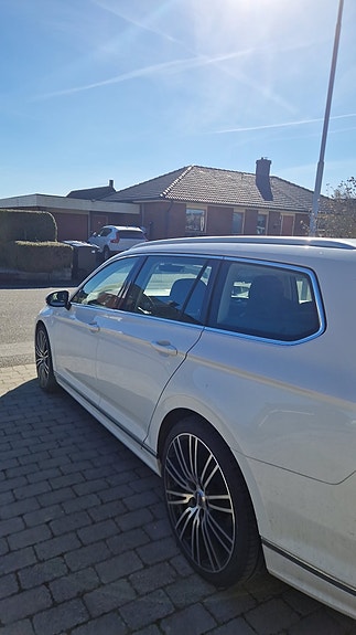 Volkswagen Passat 3 of 5