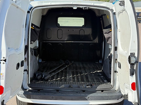 Renault Kangoo Express 12 of 16