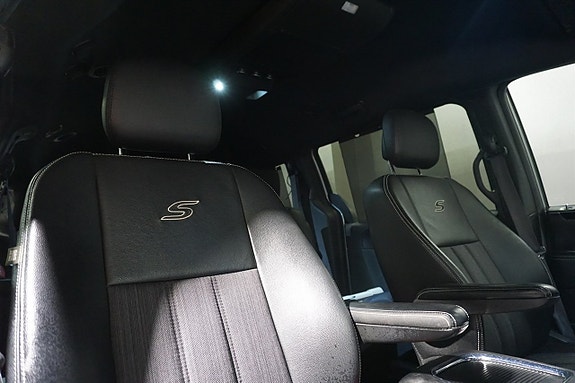 Lancia Voyager 14 of 24