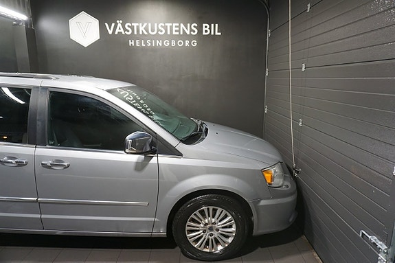 Lancia Voyager 9 of 24