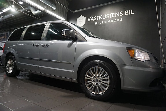 Lancia Voyager 24 of 24