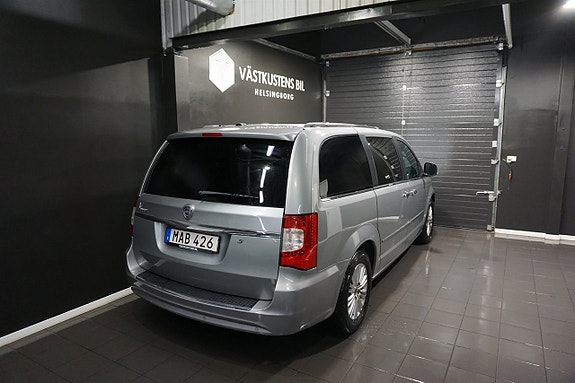 Lancia Voyager 8 of 24