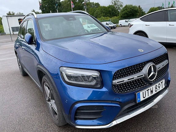 Mercedes-Benz GLB220 d 2 of 2