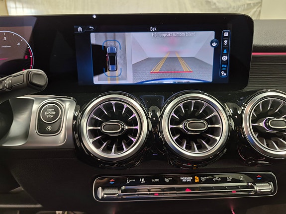 Mercedes-Benz GLB220 d 8 of 13