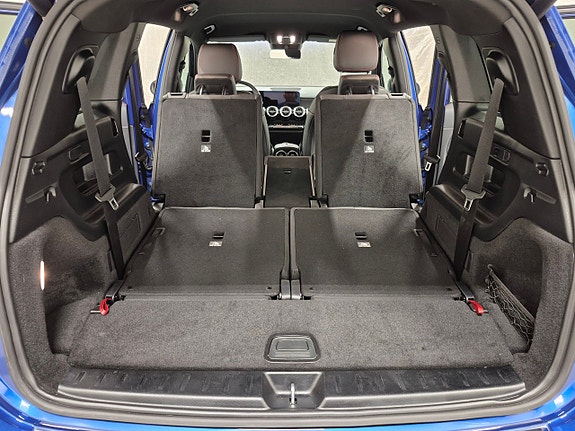 Mercedes-Benz GLB220 d 11 of 13