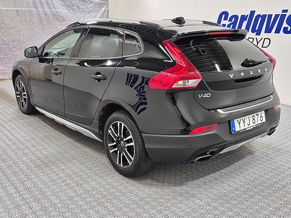 Volvo V40 Cross Country 5 of 10