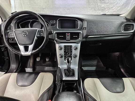 Volvo V40 Cross Country 6 of 10