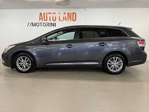 Toyota Avensis 4 of 5