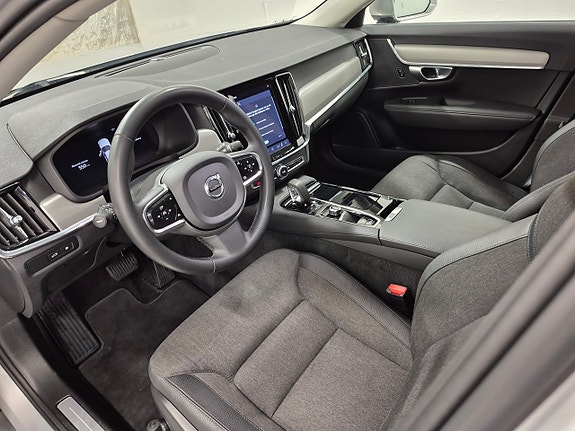 Volvo V90 2 of 11