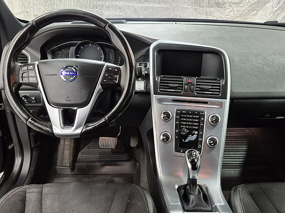 Volvo XC60 6 of 8
