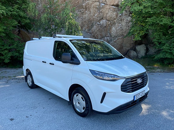 Ford Transit Custom 2 of 5