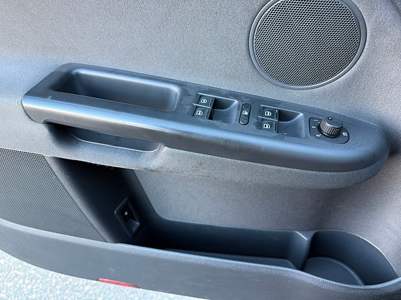 Volkswagen Golf Plus 25 of 30
