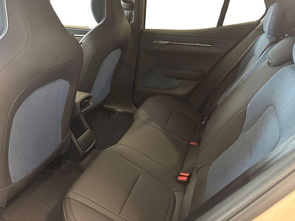 Volvo EX30 7 of 12