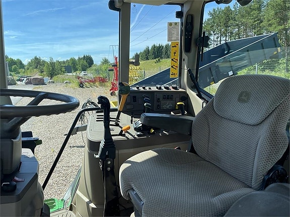 John Deere 6150M 6 of 9