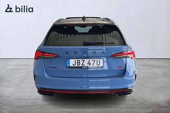 Skoda Octavia 3 of 5