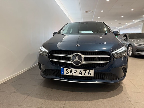 Mercedes-Benz B160 d 2 of 5
