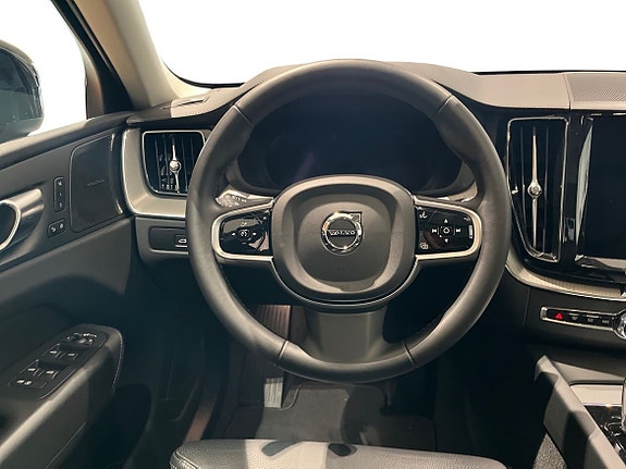 Volvo XC60 10 of 14